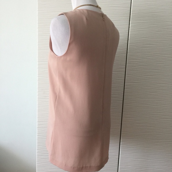 Kenneth Cole Blush Top With Gold Neck - Picture 5 of 7